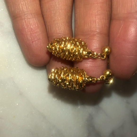 GOLD Tone Pinecone Stud Earrings 1.1” - Picture 4 of 6